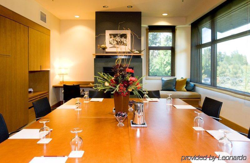 Cedarbrook Lodge SeaTac Επιχειρήσεις φωτογραφία