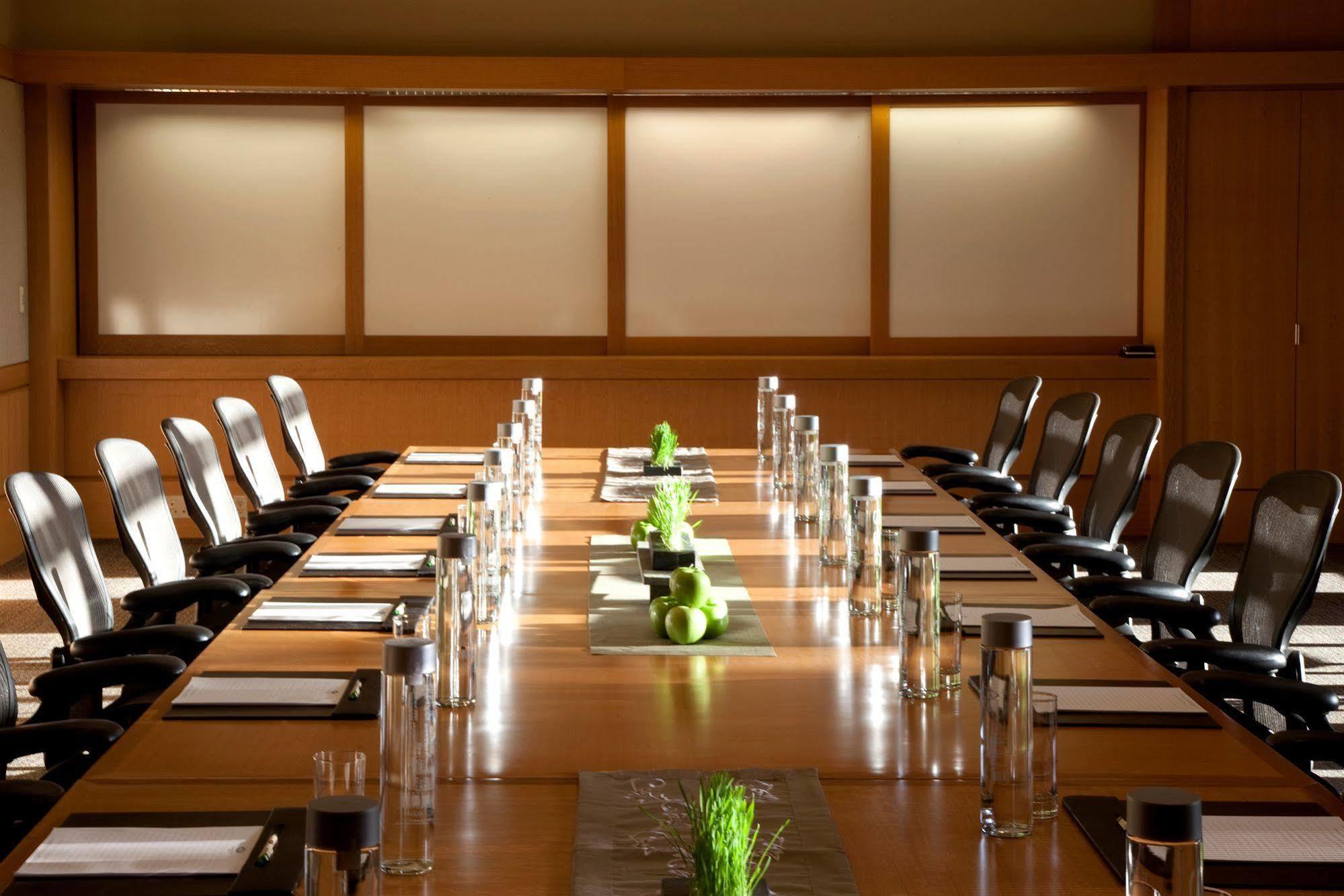 Cedarbrook Lodge SeaTac Επιχειρήσεις φωτογραφία